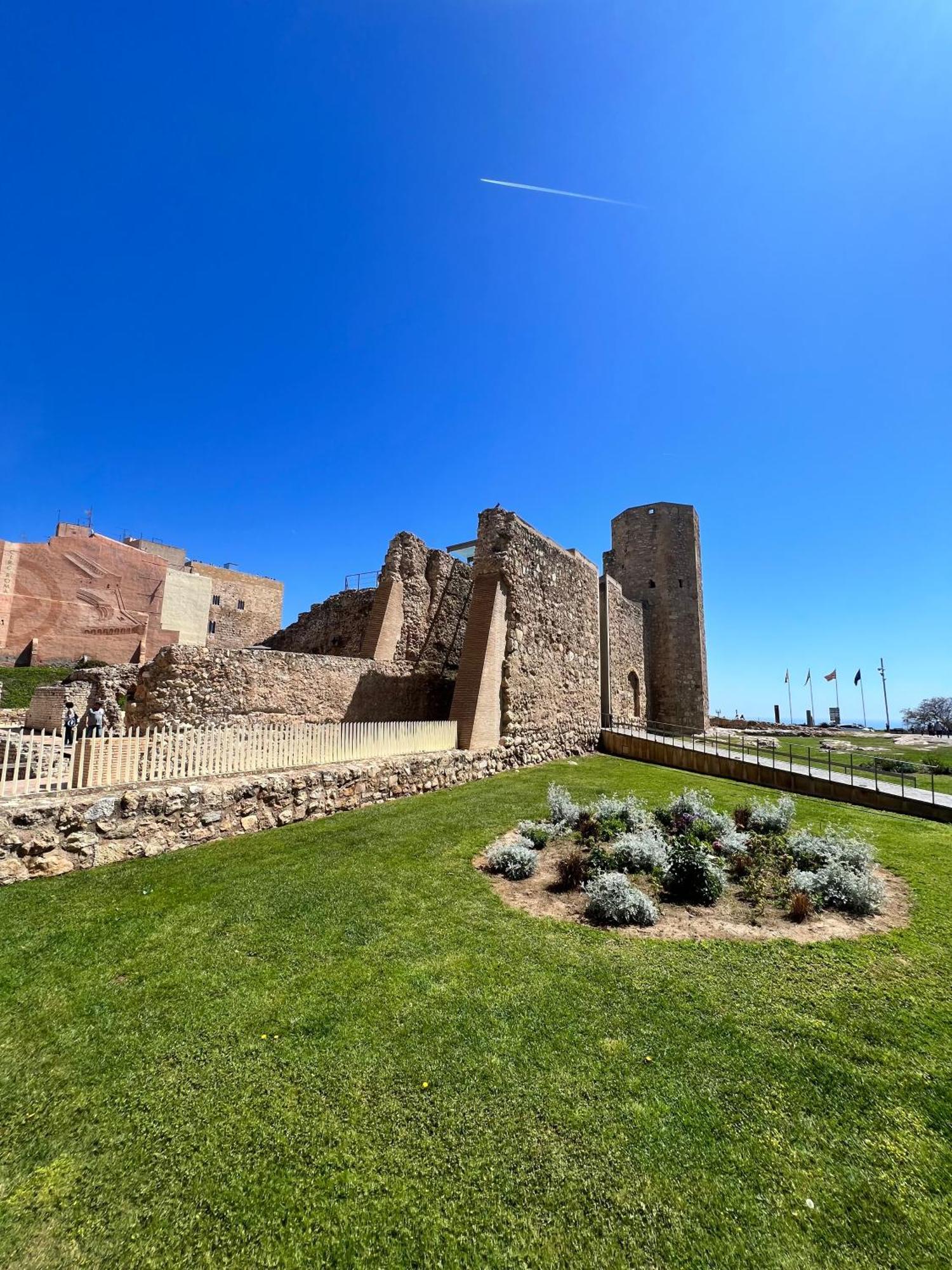 Acogedor Apartamento Enfrente De La Catedral Tarragona Luaran gambar